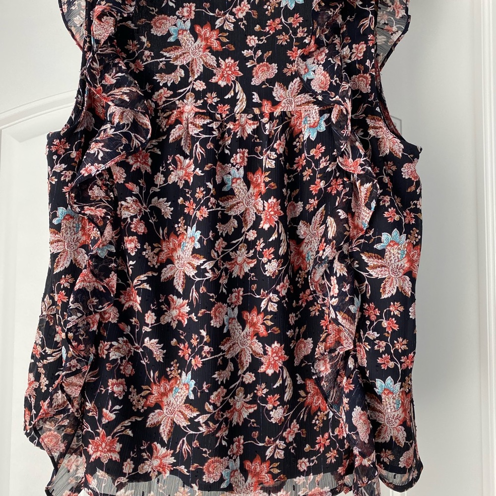 Express Ruffled Floral Top🌼🌺 - Picture 8 of 13